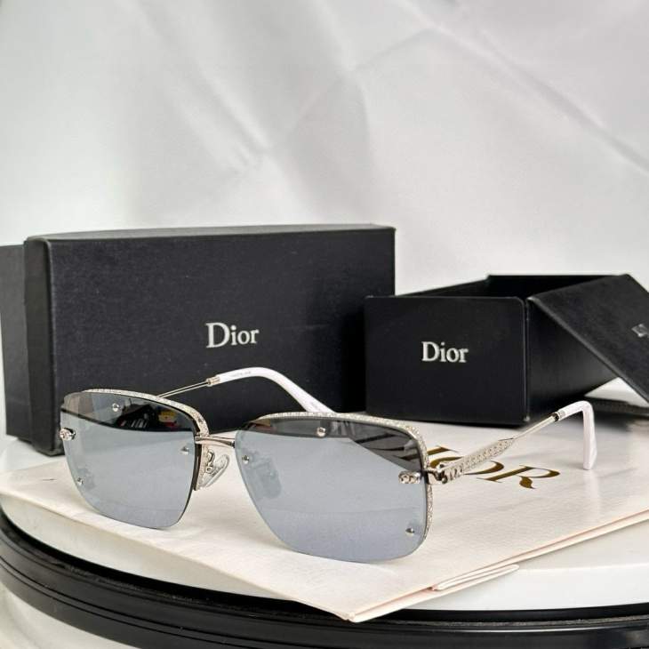 Picture of Dior Sunglasses _SKUfw77620447fw